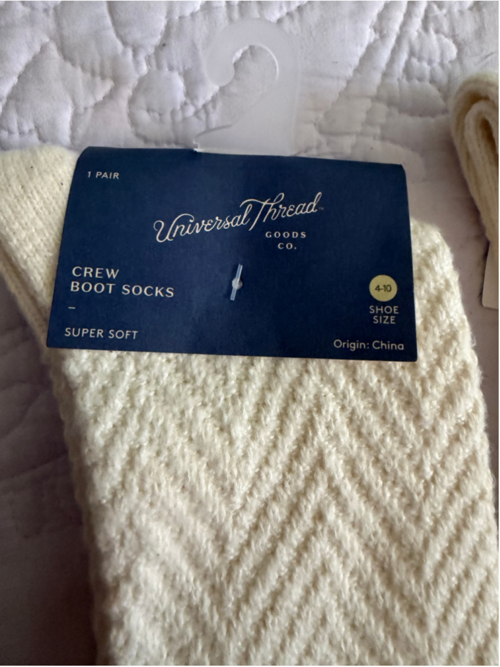 Universal Thread Crew Boot Socks One Size Cream - Picture 2 of 4
